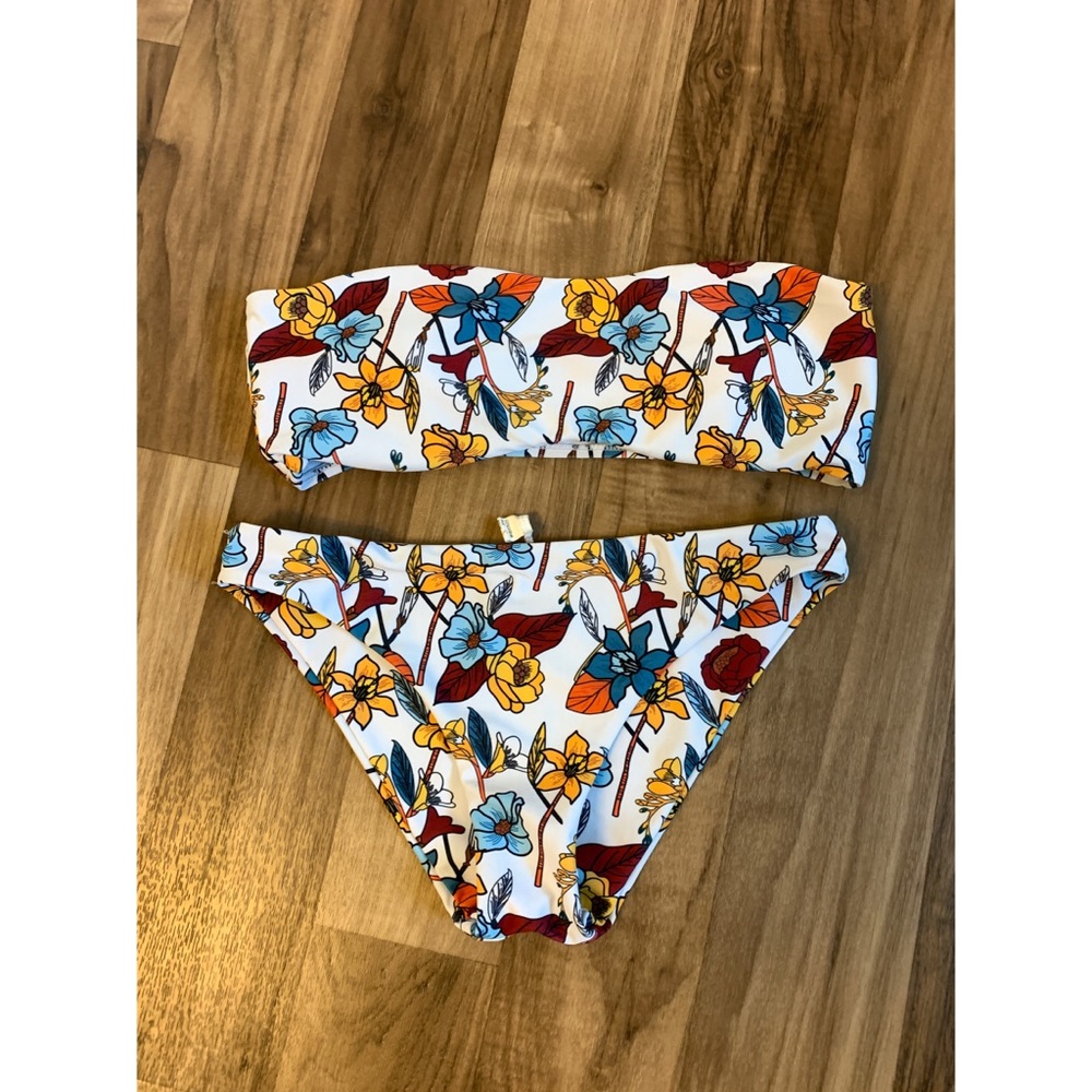 Floral strapless bikini